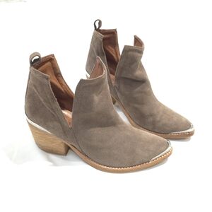 Jeffrey Campbell Cromwell Suede Western Cutout Ankle Boots Womens Size 8 - EUC